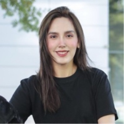 Alison Vivanco, Fundadora y Directora General de Flowly